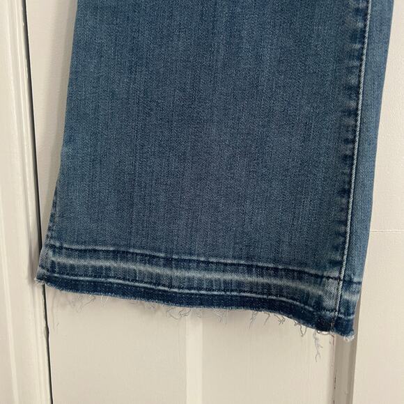 NWT FRAME Le Easy Flare Jeans Released Hem Fray Slit Size 28 - Picture 3 of 9